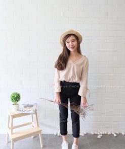LOOSE NECK BLOUSE (BEIGE)